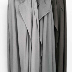 Asimetriško dizaino plačios kelnės