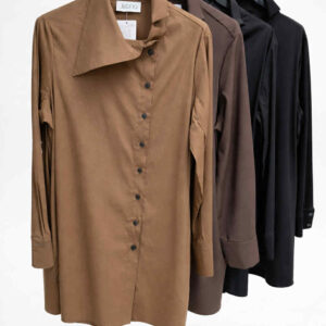 Asimetriškos apykaklės marškiniai