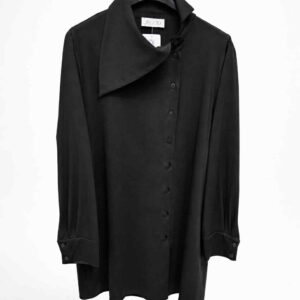 Punto asimetriškos apykaklės marškiniai