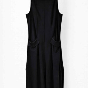 Kombinezonas su skeltukais šonuose