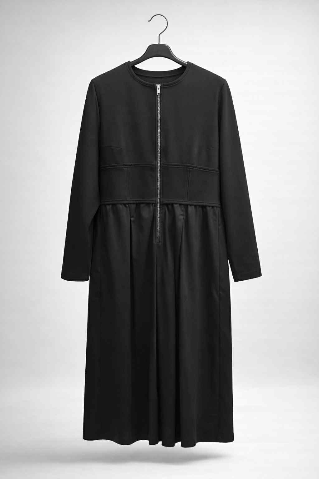 Suknelė su užtrauktuku priekyje