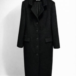 Juodas vilnonis paltas