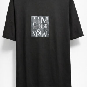 Marškinėliai su išskirtiniu spaudos dizainu nugaroje